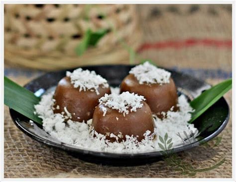 This kuih kosui is a very popular asian snack and have been made by quite a number of bloggers recently. Kuih Kosui - Anncoo Journal