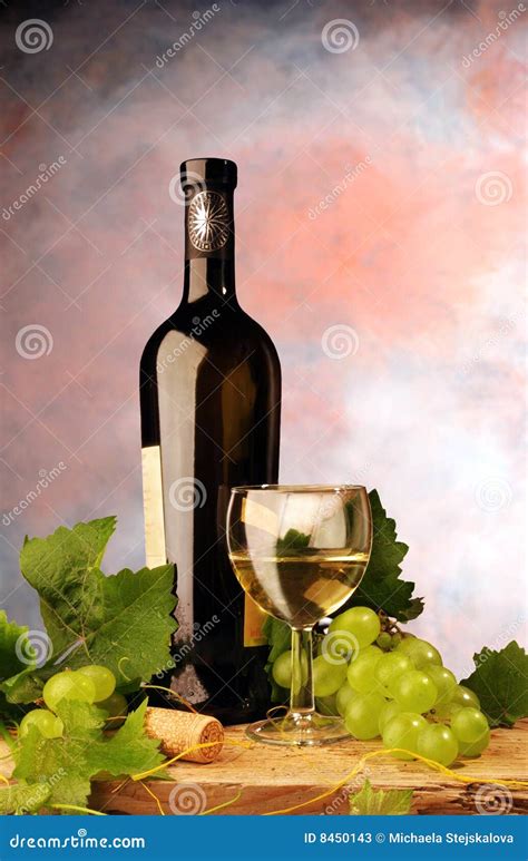 White Wine With Fresh Grapes Stock Image Image Of Life Berry 8450143