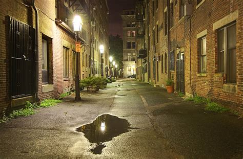 Creepy Alleyway Stock Photos Pictures And Royalty Free Images Istock