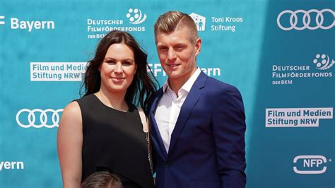Discover images and videos about kroos from all over the world on we heart it. Ehefrau Jessica macht Toni Kroos rührende Liebeserklärung ...