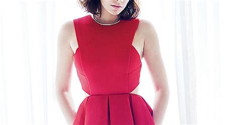 Lauren Cohan In Red Imgur