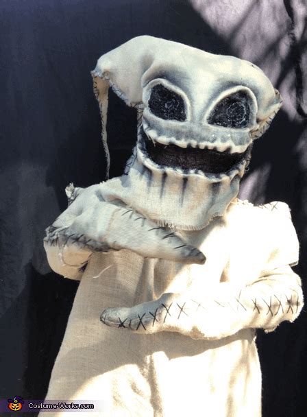 The oogie boogie man, one of the main characters in tim burton's movie the nightmare before christmas, is a large round ghost full of bugs and beetles, with pointy limbs and a loud mouth. Oogie Boogie Costume | No-Sew DIY Costumes