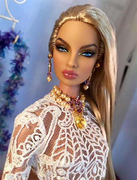 Pin By Vanesa Torrez On Joyas Barbie Fashion Glam Doll Beautiful Dolls