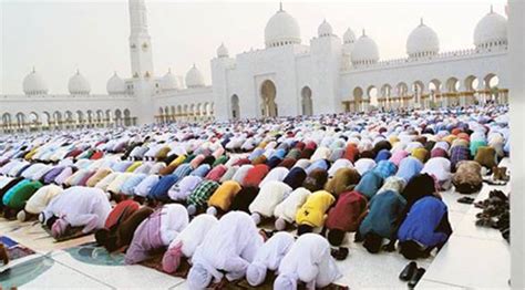 وقال خطيب المسجد الأقصى المبارك الشيخ محمد سليم إن شعبنا سيظهر فرحته بالعيد رغم كل. 24 ينشر مواقيت صلاة العيد في الإمارات