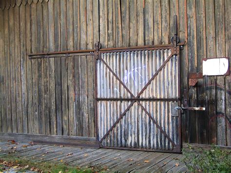 How To Build A Sliding Barn Door 53 Diy Barn Door Ideas And Plans