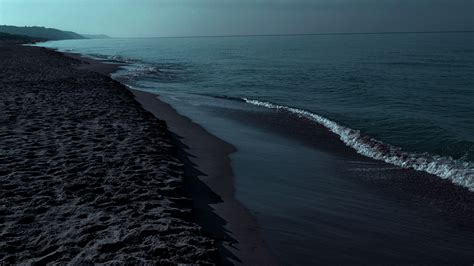 2560x1440 Overcast Sea Beach Waves At Night 1440p Resolution Hd 4k