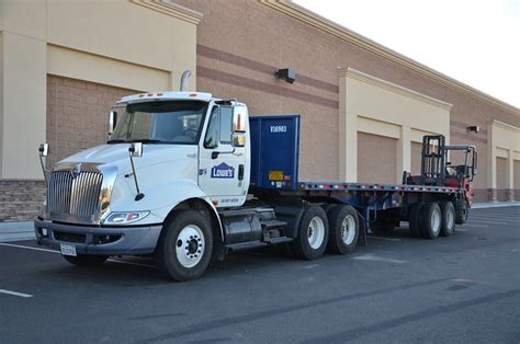 Lowes International Flatbed Truck 18 Wheeler With Truck Mounted