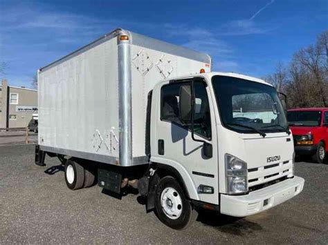 Isuzu Npr Hd 2015 Van Box Trucks