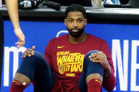 Basketball fans heckle Tristan Thompson with 'Khloé' chants | Hot ...
