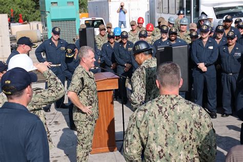 Dvids Images Us Pacific Fleet Commander Visits Pearl Harbor Naval Shipyard Image 21 Of 22