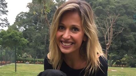 Na tv, durante anos atuou como apresentadora de programas em defesa da causa animal, realizando inúmeros resgates de bichos. E se lutarmos contra mutilação genital?, diz Mell | Notibras