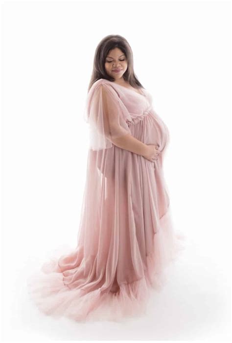 What Its Like To Be In Maternity Photos When You Are Plus Size