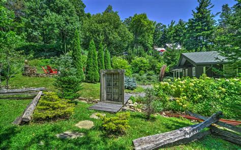 Maybe you would like to learn more about one of these? La Petite Chalet - Little Switzerland NC Hotels & Cottages