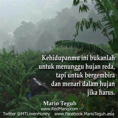 Kita pernah hadir dalam sebuah cerita , dimana kita pemeran utamanya kita pernah berharap bahwa cerita kita seindah drama. Quotes Kata Kata Tentang Hujan - KATABAKU
