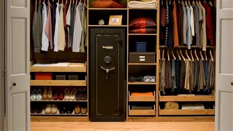 California Closets Wall Safe Dandk Organizer