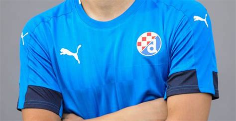 Kits/uniformes de diferentes equipos del mundo para fts 15 y dream league soccer. Dinamo Zagreb 16-17 Home and Away Kits Released - Footy Headlines