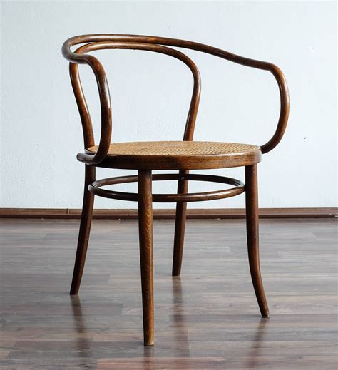 Dine like a king with these stylish, comfortable & upholstered bentwood chair at alibaba.com. Bentwood chair made by Drevounia Czechoslovakia | #70284
