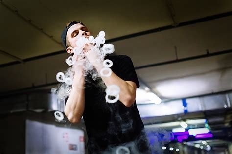 How To Do Smoke Rings And Amazing Vape Tricks Tutorial