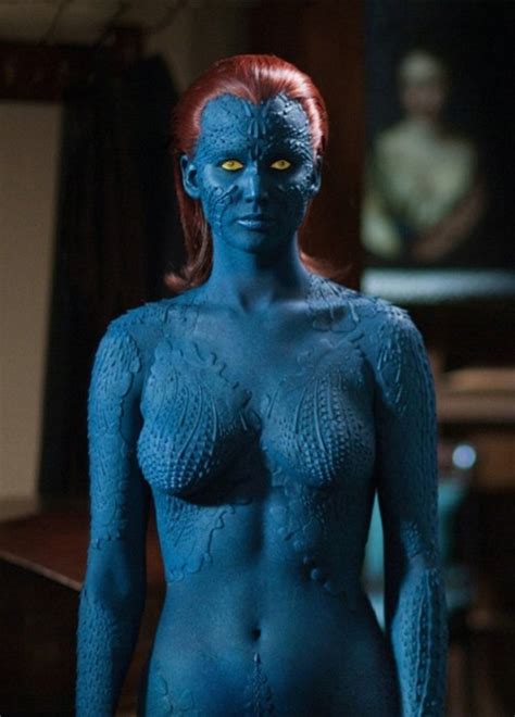 Jennifer Lawrence trägt Bodysuit als Mystique myofb de
