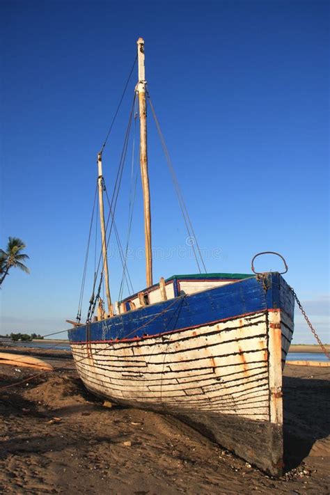 Bateau Du Madagascar Image Stock Image Du Voile Maritime