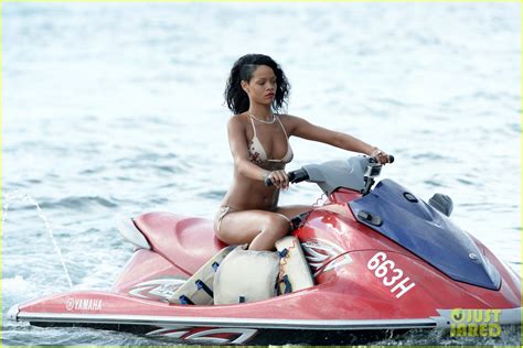 Rihanna Shows Off Fabulous Body In String Bikini Photo Bikini Rihanna Pictures