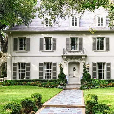 Pin by Ann Stapor on Curb appeal | Colonial house ...
