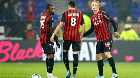 Savesave rode kaarten techniek for later. Dolberg scoort fraai tegen Lyon; rode kaart Fernando ...