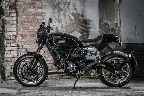 Top 10 modern classic & cafe racer style bikes of year 00:00 2020 bmw r ninet cafe 1:24 2020 ducati scrmbler full throttle. Ducati Scrambler Cafe Racer launched in India - AUTOBICS