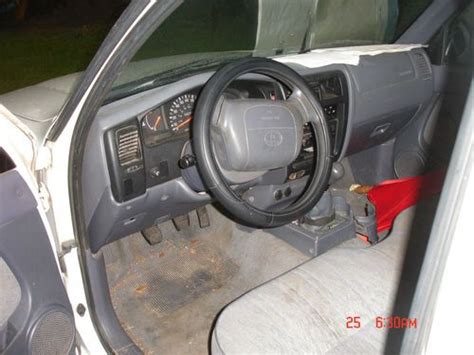 Find Used 1998 Toyota Tacoma Dlx Standard Cab Pickup 2 Door 24l In