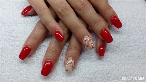 Fingernägel mit muster nageldesign muster wie sie fingernagel designs snowman nails fingernagel design rot nagel 5 Rote Nägel & Füße mit Nagellack & Gel / Nageldesign - 2019