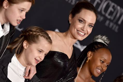 Angelina Jolie Z Dziećmi Na Premierze Filmu Czarownica 2 Vivapl