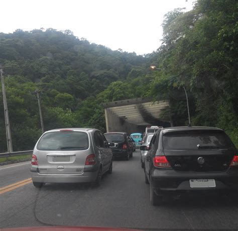 BR Sul Rio Santos no trecho entre Itacuruça e Mangaratiba necessita de obras urgentes