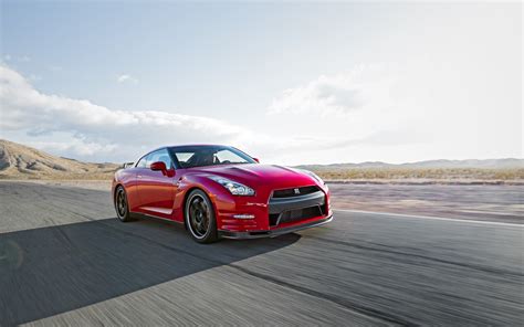 2014 Nissan Gt R Track Edition First Test