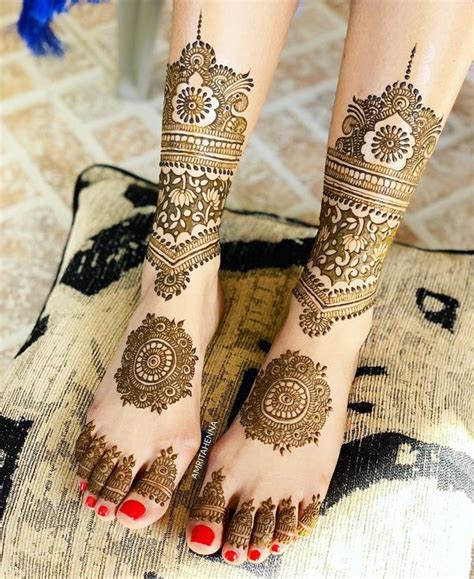 25 Fresh And Stunning Foot Mehndi Designs For The Modern Brides