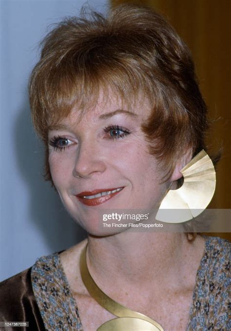 American Stage Film And Television Actress Shirley Maclaine In News