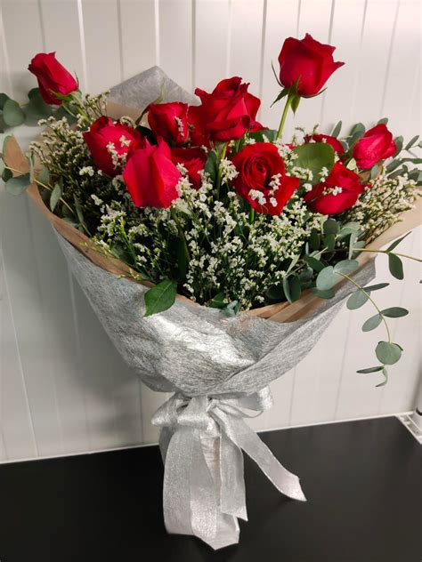 Dreamy Love Red Roses In Wrapping Fb01 G Flower Wholesale