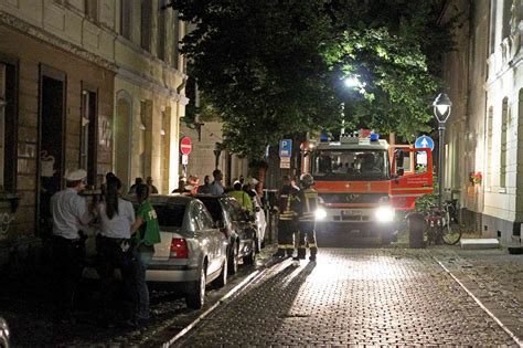 Zur anzeige muss javascript eingeschaltet sein! Brand in der Bonner Altstadt: Feuerwehr rettete Bewohner ...