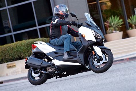 The xmax 250 is powered by a 249 cc engine, and has a variable speed gearbox. 2018 Yamaha XMax Review (17 Fast Facts)
