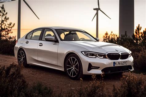 Bmw i3 er nyskapende bilindustri. BMW 330e 2019: Mehr Fotos und Infos zum Plug-in-Hybrid 3er
