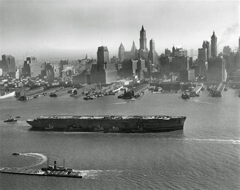 Remembering New York City During World War Ii In Photos Ss Normandie