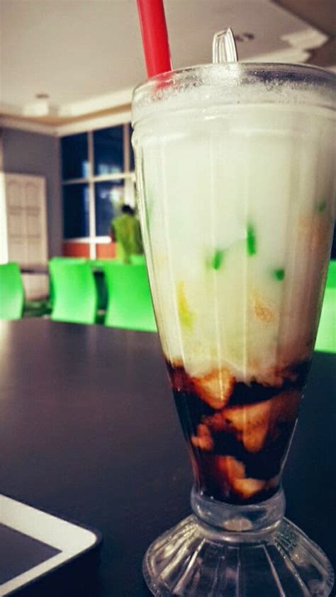 Bumbu dapur yang naik level: Resep Es Tape Singkong - Resep Minuman Indonesia