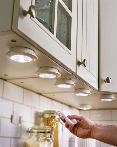 Under Cabinet Puck Lights   Wireless Lighting with Remote  