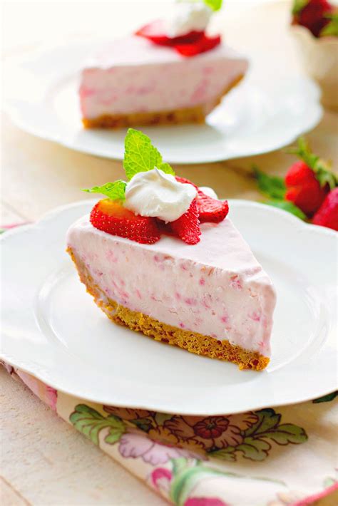 Frozen Strawberry Cream Pie Bunnys Warm Oven