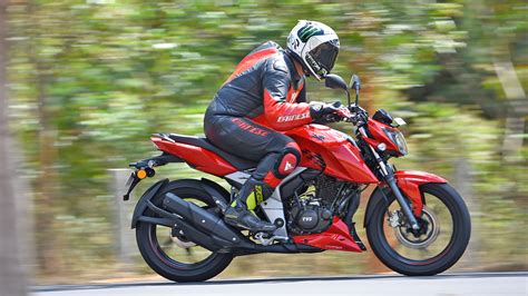 Tvs has tested this model for over 30,000 laps on a race track and in different terrain conditions as well. TVS Apache RTR 160 4V 2018 - Price, Mileage, Reviews ...