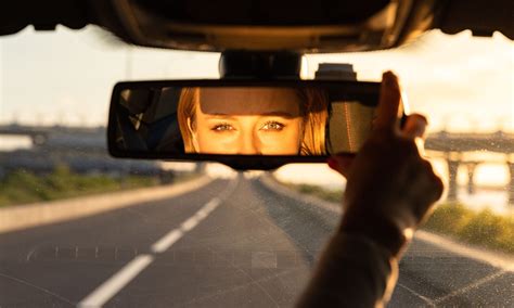 How To Master Using Your Rear View Mirror As A New Driver Old Cars