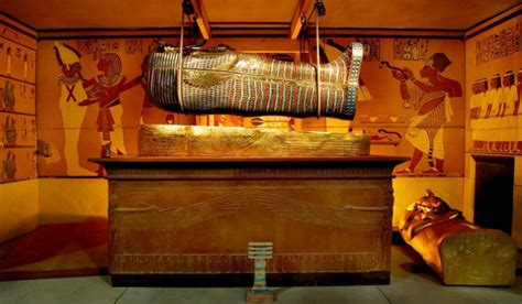 “tutankhamon La Tumba Y Sus Tesoros” Una Exposición Para Viajar Al