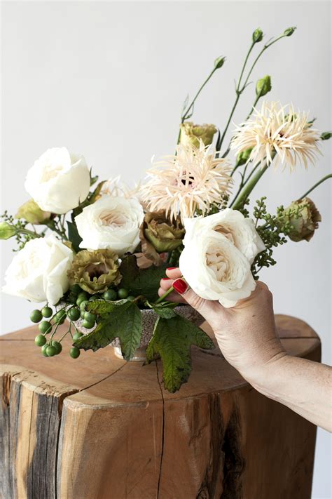 A Sophisticated Neutral Fall Flower Arrangement with Flower Muse + The Nouveau Romantics - Anne Sage