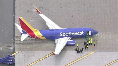 Southwest Airlines Plane Slides Off Runway In Burbank During Landing Ktla