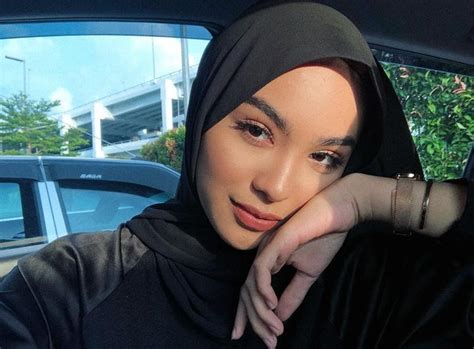 Dua kucing peliharaannya bernama small dan luna. Biodata Sharifah Rose • Latar Belakang, Fakta dan Keluarga ...