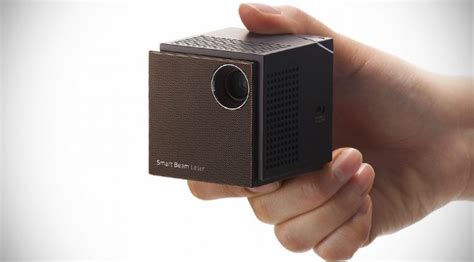 Uo Smart Beam Laser Projector Puts 100 Inch Of Crisp Hd Projection In